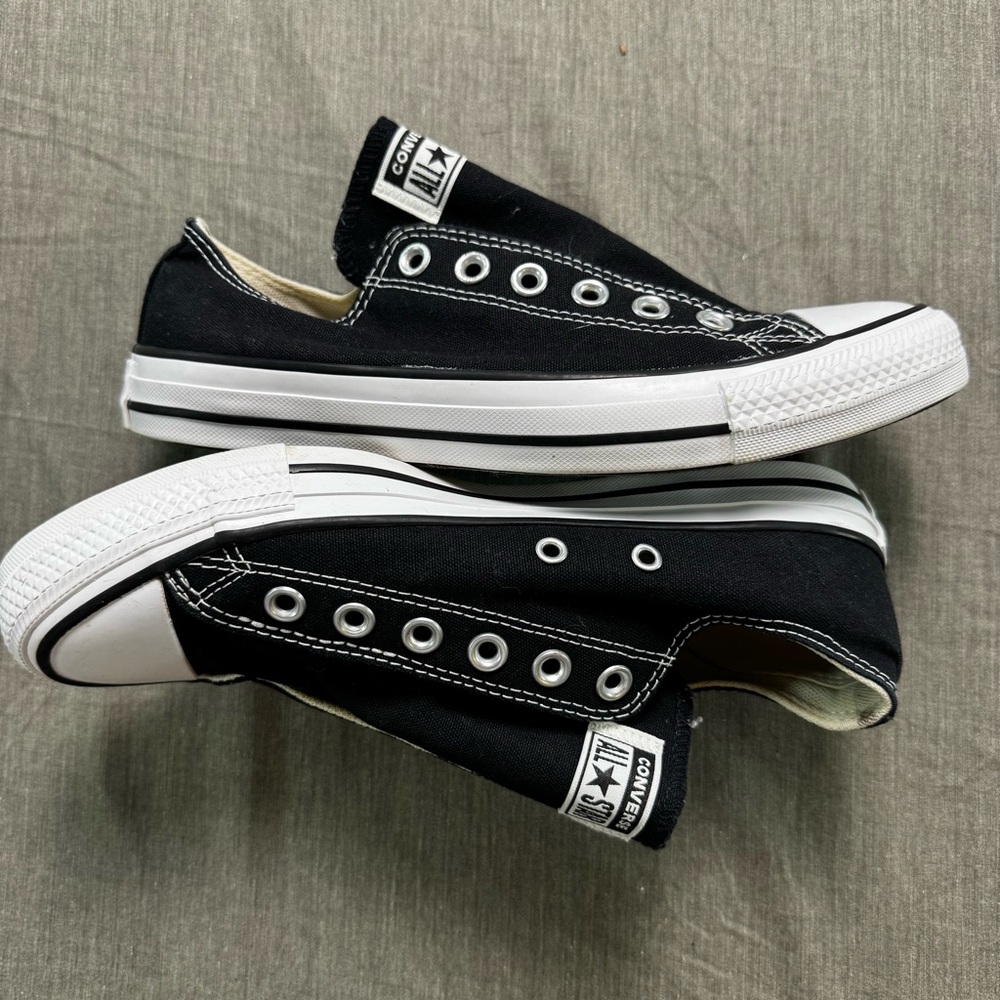Converse Chucks Slip On - size 8 in women’s or 6 in men’s Made With No Laces - Picture 9 of 11